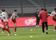 开云sports-足总杯赛程吃紧；武汉三镇国际比赛日再遭质疑；压力陡增；年轻球员得到机会-开云sports